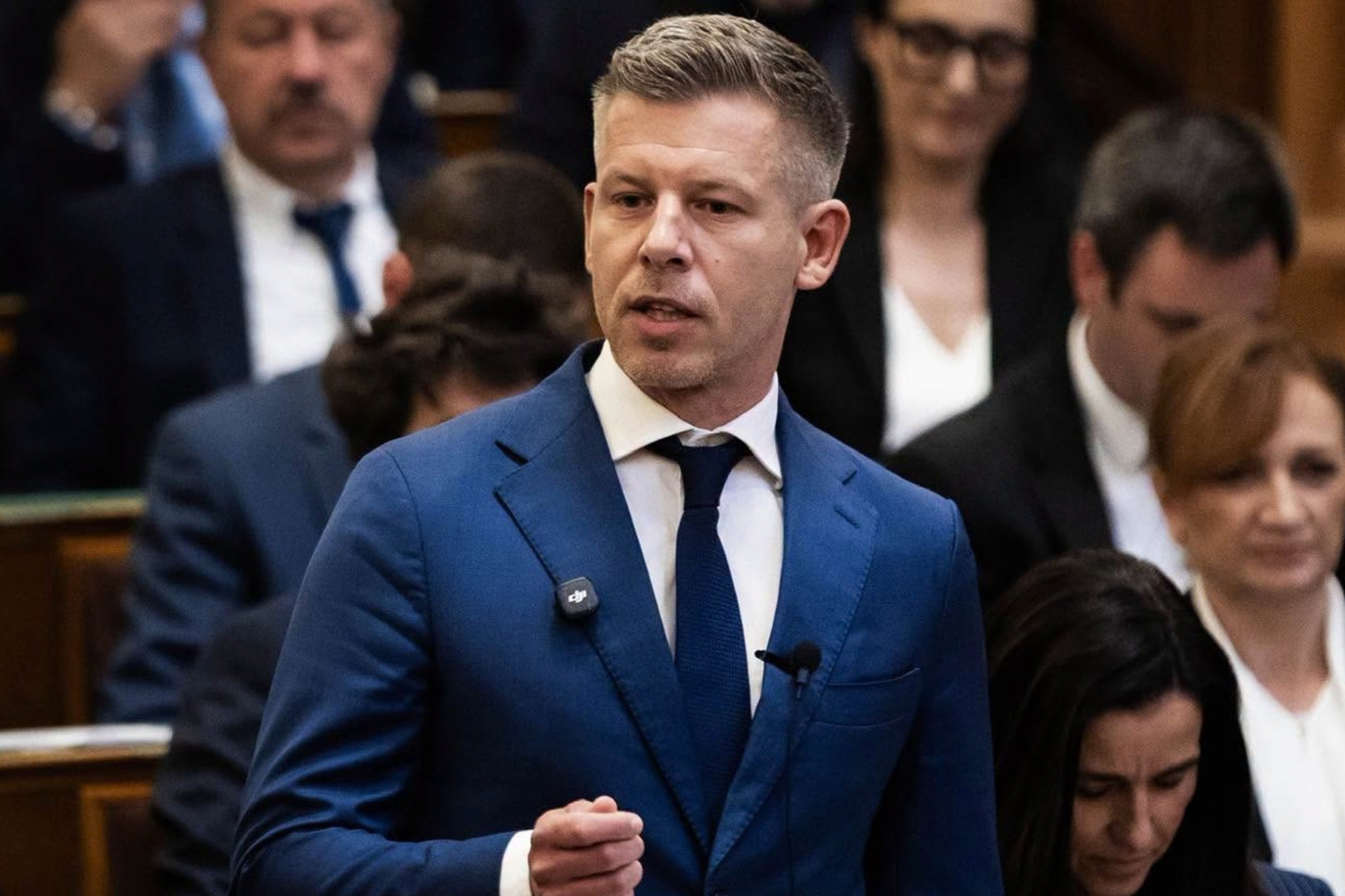 Прем’єр-міністр Угорщини Петер Мадяр вимагає ухвалення закону про відновлення освітніх і мовних прав угорської меншини на Закарпатті. Це його ультиматум для відкриття євроінтеграційних кластерів для України