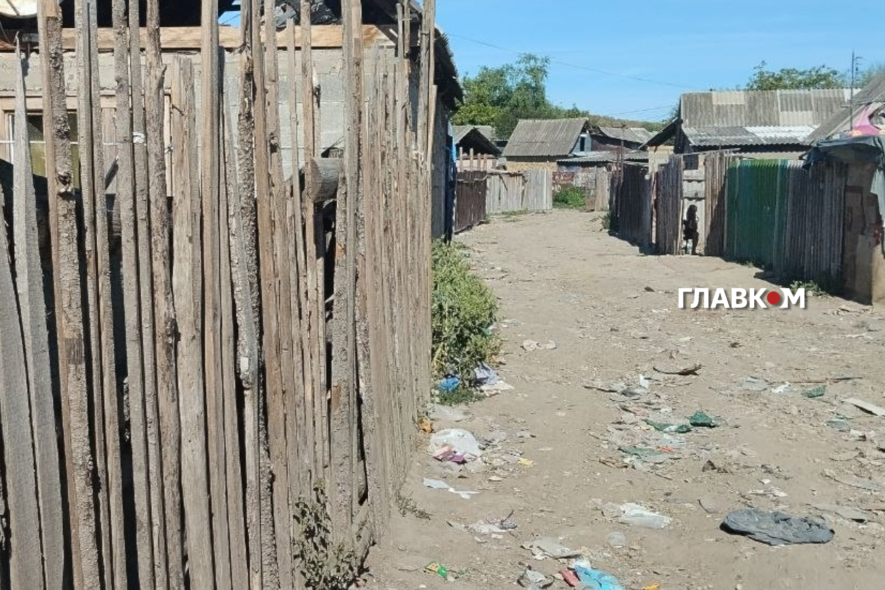 Високий паркан – обов’язковий атрибут табору