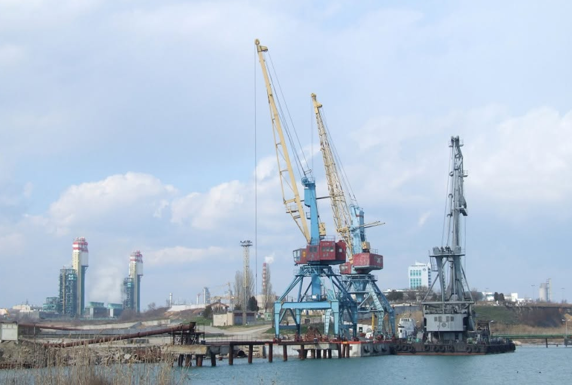 Портова інфраструктура заводу