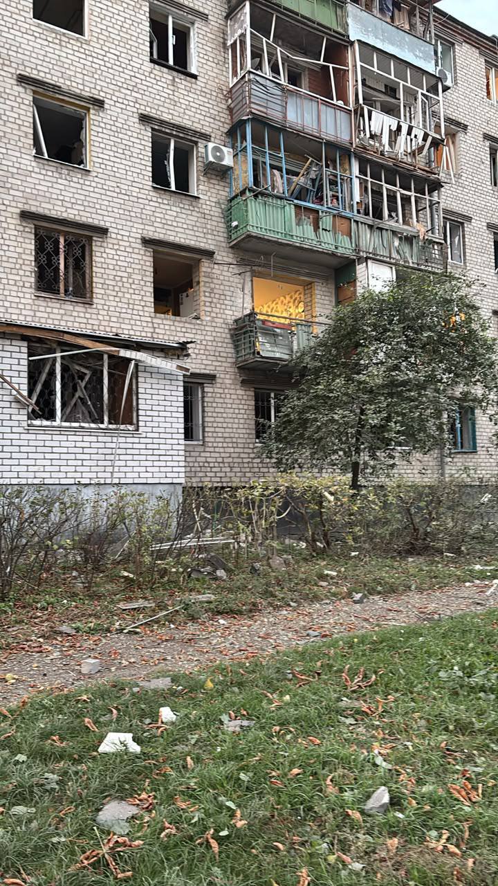 Полтавська ОВА показала руйнування після атаки на Кременчук (фото, відео) фото 4