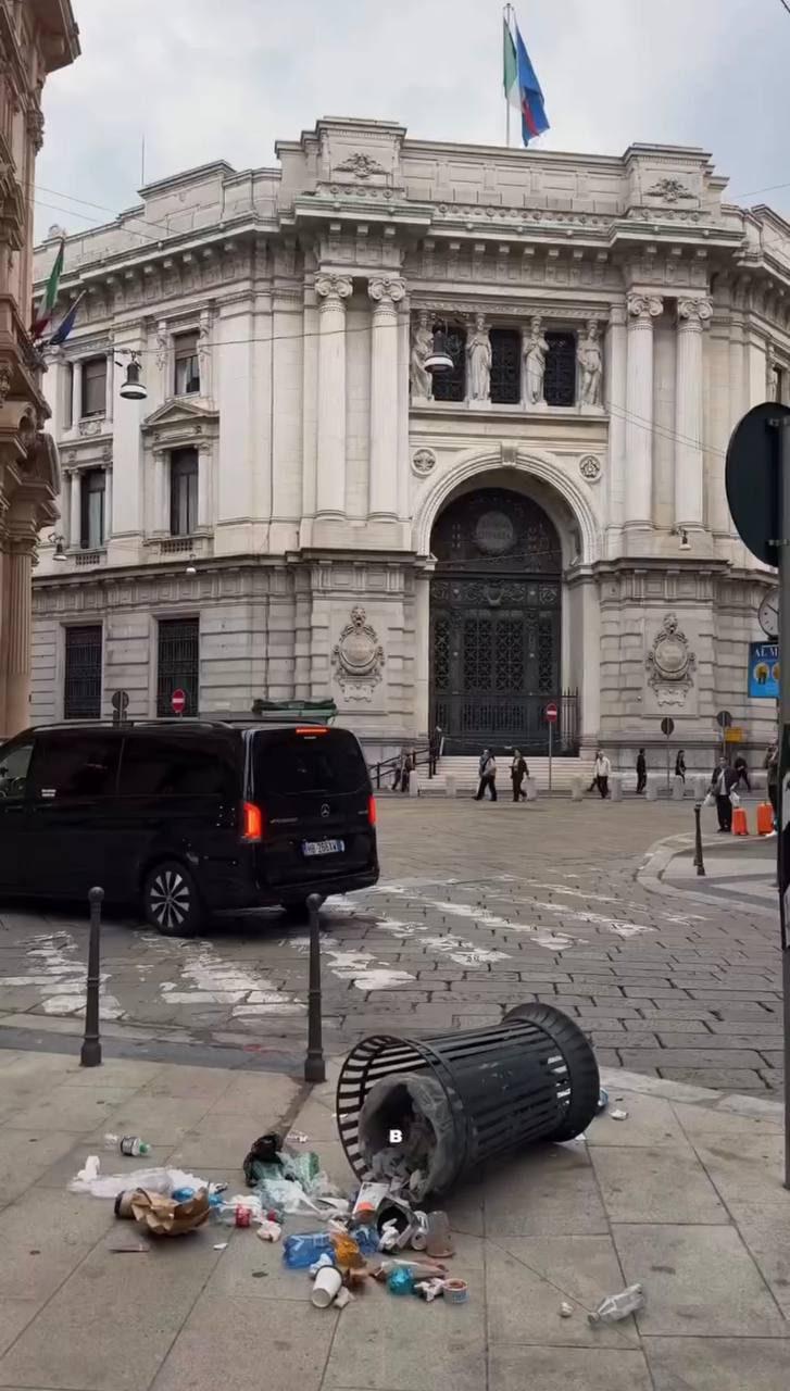 Українка опинилася в епіцентрі протестів у Франції: кадри з місця подій фото 1